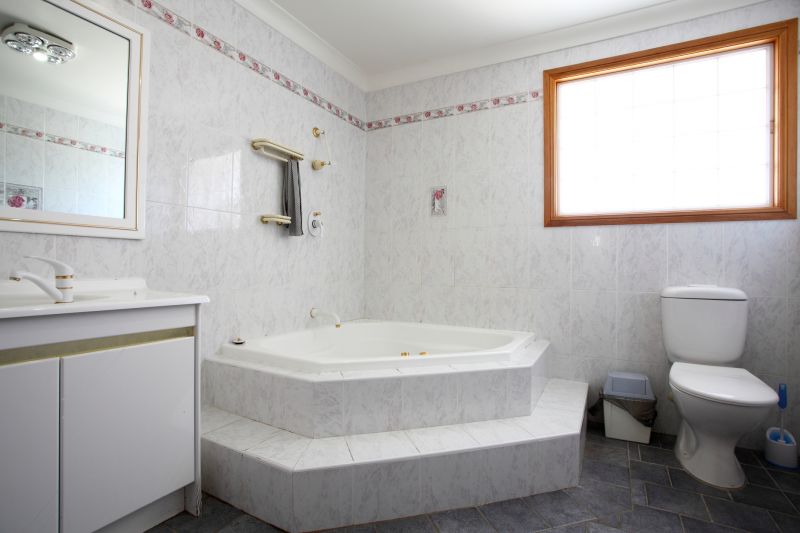Top Bathtub Installation Companies in Shelbyville, IN