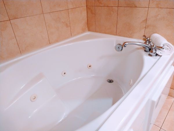 Jetted Tub Replacement in Columbus